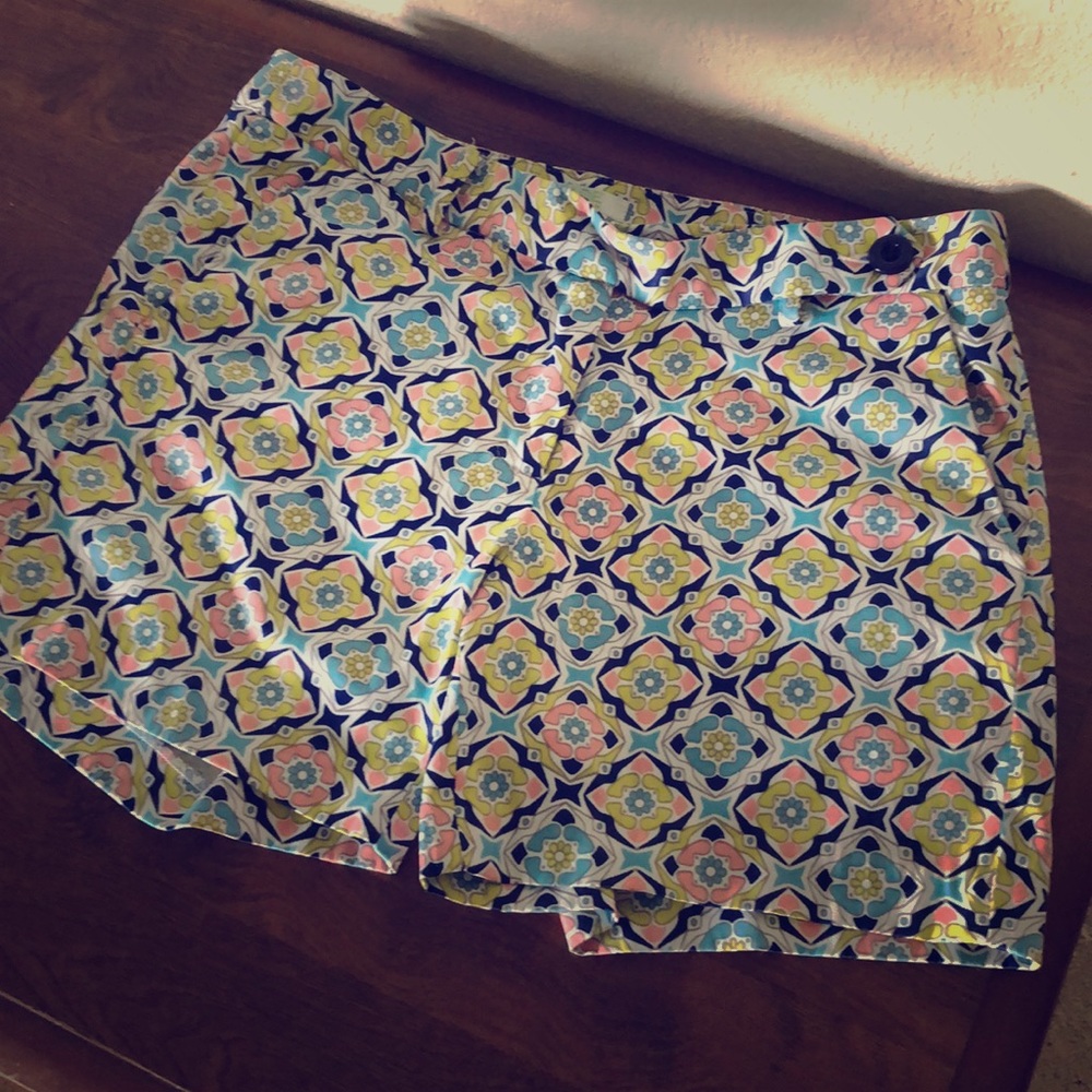 Jade shorts silk/ satin feeling size 4.. very cute